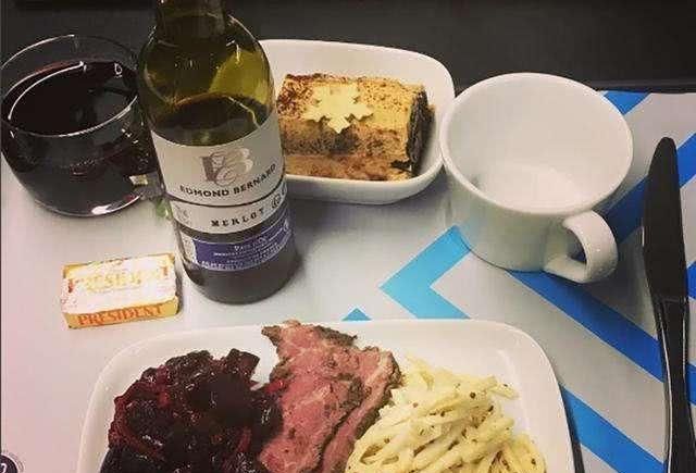 一趟火车几千乘客，为什么几十份盒饭都卖不掉？看完觉得理所当然