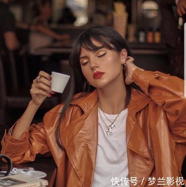  「个性」分享意大利博主个性搭配，简约时尚高级，爱美的你不要错过