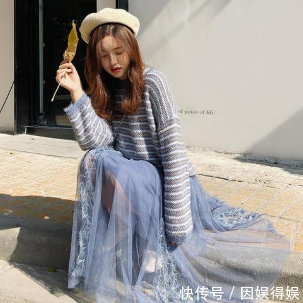 皮肤:建议皮肤黄的女性,春夏多穿这3个“高级色”,减龄显白显气质好