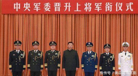 他们都是中国现役海军上将,其中一位曾