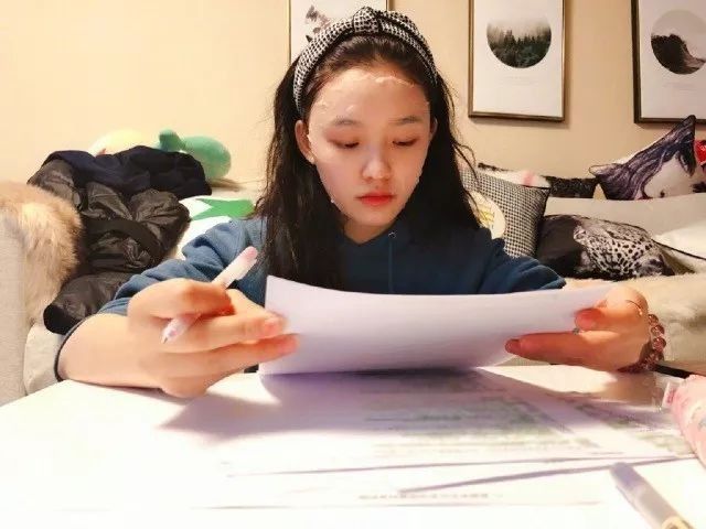 林允居然是个被演戏耽误的护肤达人!原来这样敷面膜才更有效!