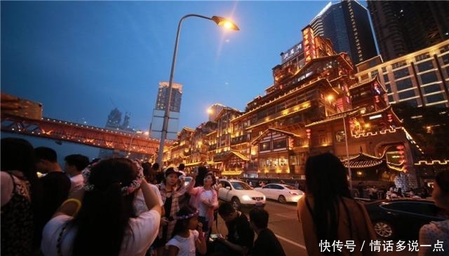 重庆最暖心的旅游胜地,日接待14万人次游客,当地封路让游客打卡