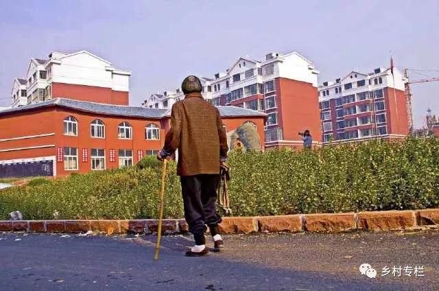 农村诞生了“宅基地换房”，已经在部分区域试行，具体标准在这里