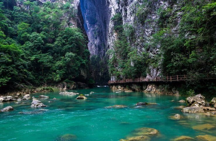 仅十几万人口的贵州小县，拥有堪比张家界的山，不输九寨沟的水!