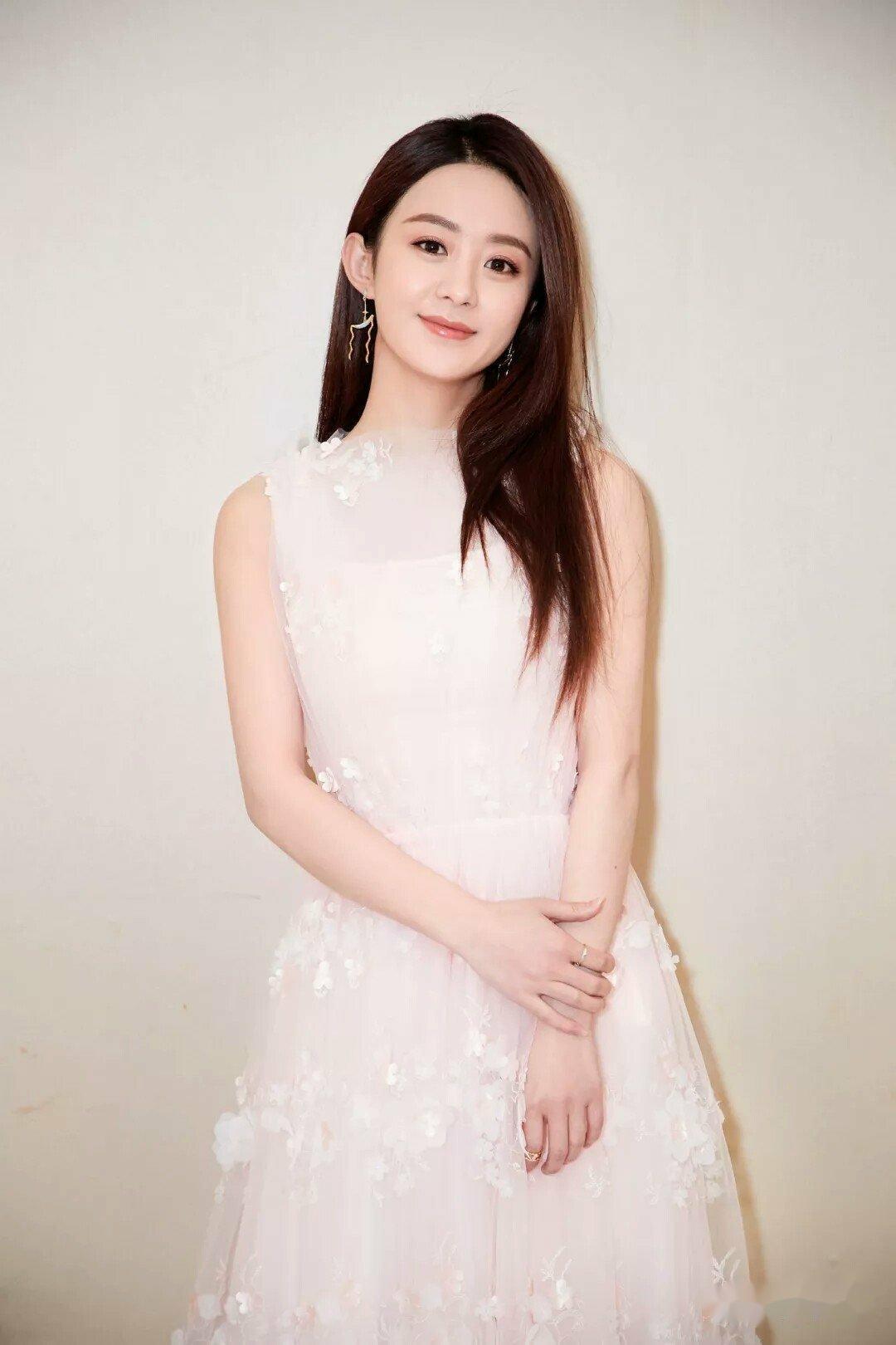 赵丽颖穿过最美的六套长裙，其中两套连铁粉都没见过!