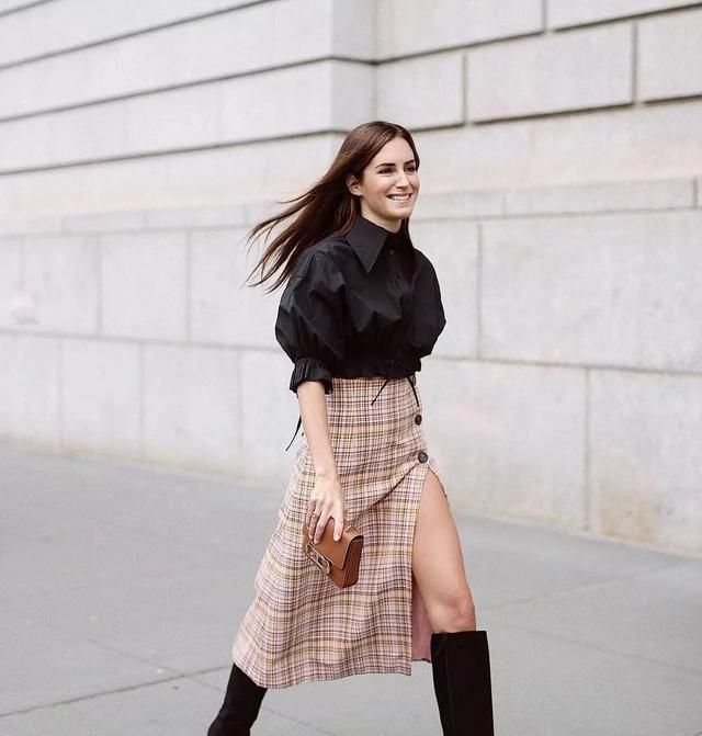  『条纹衬衫』衬衫+半裙=今春流行新穿法,时髦显高显腿长,特有范儿!