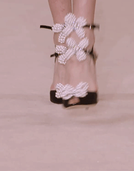  『撩人』足间之美 / 最撩人的不过是摇曳间的脆弱感