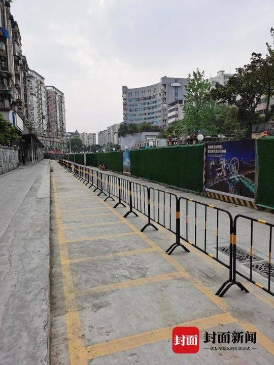  「温暖」温暖延续 成都地铁“搭一把手”为高考学子出份力