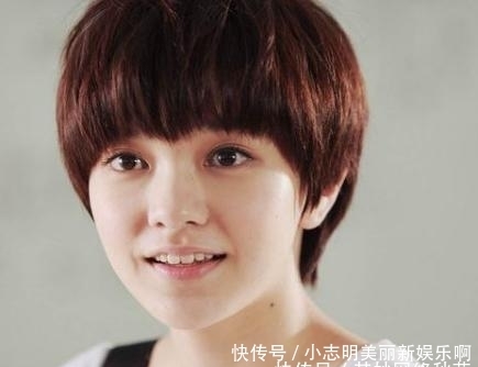 『随便』女人别随便烫头发,4款简约好看的发型,让你年轻五岁