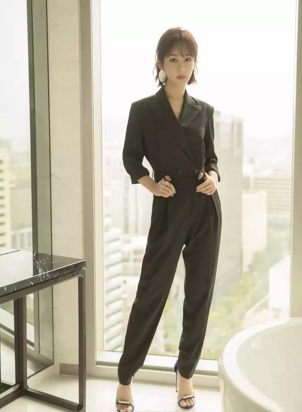 杨紫与朴信惠同框比美!一直被指颜值不高的她，这次靠珠宝逆袭?