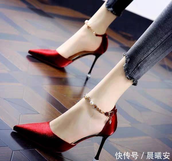 『分享就到』女神必备''斩男鞋'',4款好穿又貌美的红色高跟鞋,走出你优雅气质