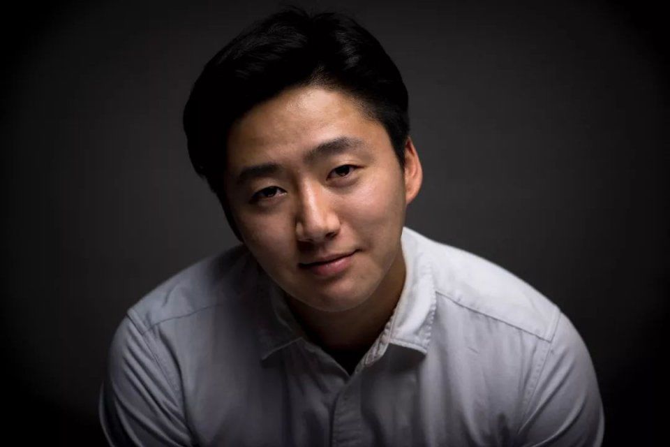 每个男人可能都听到过这句伤自尊的话:“你脸上的油都可以炒菜了.