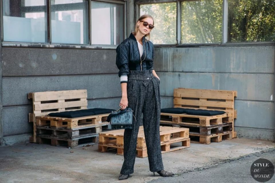 吊打阔腿裤，秒杀牛仔裤，这条裤子才是今秋最火!!!