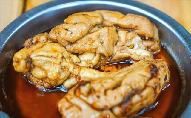 串串■低调的串串?开在露天坝子里的特色美食!探寻成都街头的美味!