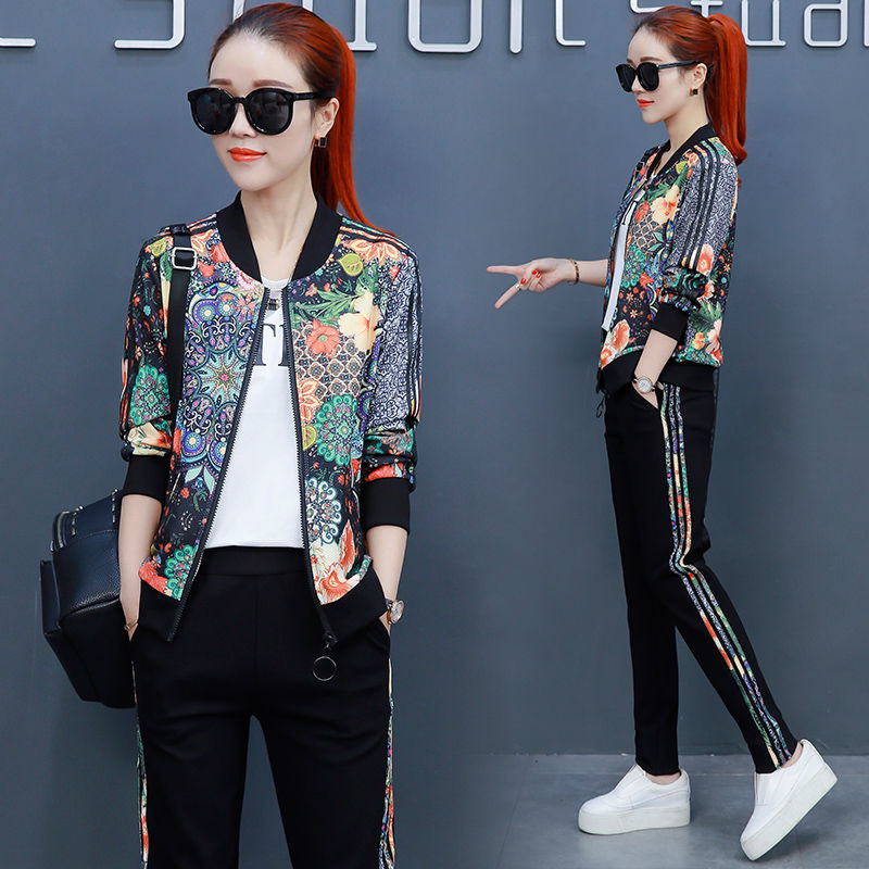 竟想不到!今年居然主流“金丝绒套装”，妈妈中秋穿回家人人夸