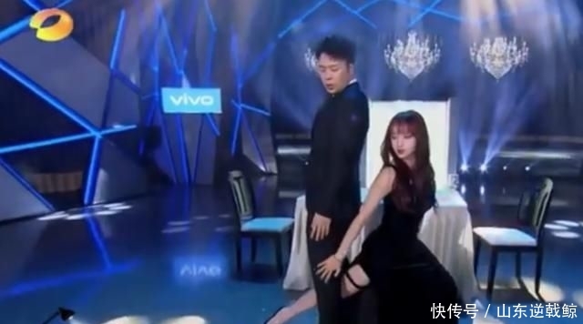 程潇@杜海涛和程潇跳舞，画面太过暧昧，程潇伸腿那刻看出身材多绝！