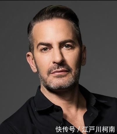 蓝色:Marc Jacobs 2020年春夏款除了相机包,这些"蓝"用在包上也很美