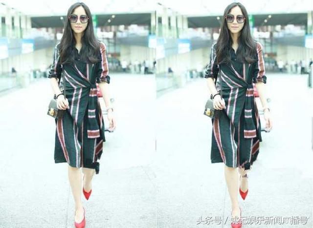 韩雪这一身太嫩了吧!35岁楞是穿成15岁,网友:韩老师觉醒了