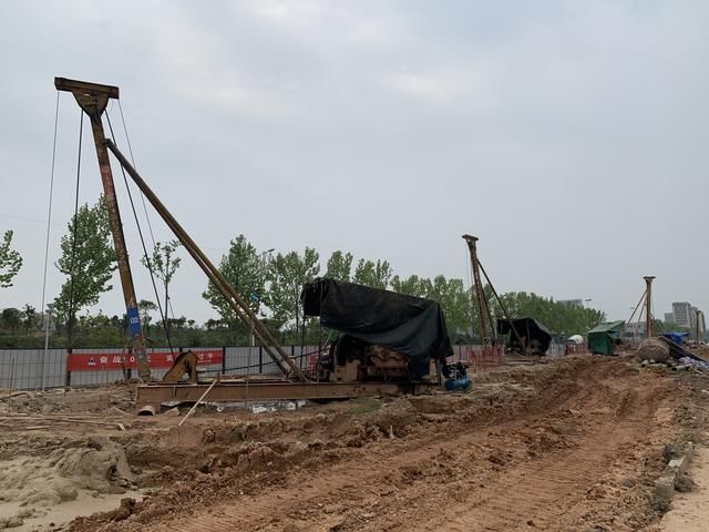  [项目]湘江路沙河大桥二期主体动工，明年上半年建成通车