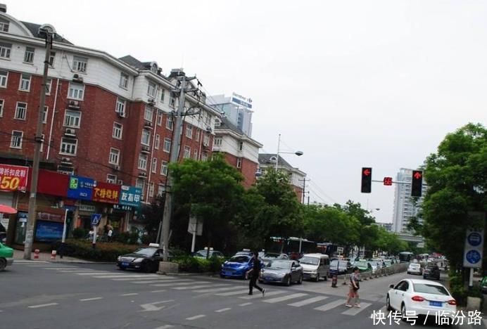 中国人口最多的县城，人口数量多达230万，却穷得连火车站也没有