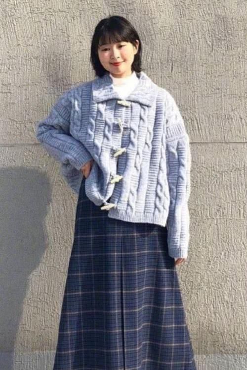  『会给人一』短发的小个子女孩看过来，2020要这样穿才够时髦，简单好模仿