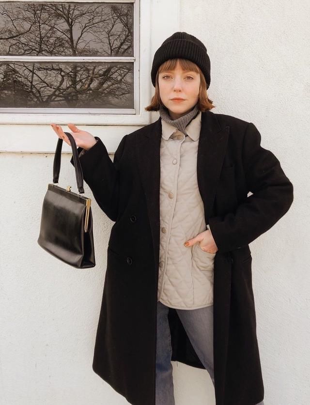  色毛呢大衣■大龄微胖女人春季怎么穿显瘦？跟着这位微胖博主学，你也是女神