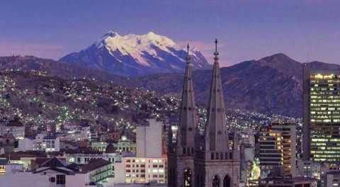 世界海拔最高的首都：居民坐缆车上下班 机场建在4000米山上