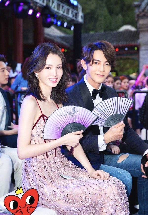 金晨腿咚汪东城太撩人,两人微博频频互动,差