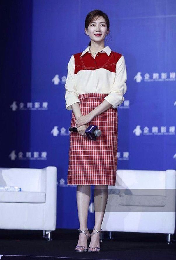 江疏影本就没什么腰线，还要穿这种裙，没有这根腰带还真不敢看!