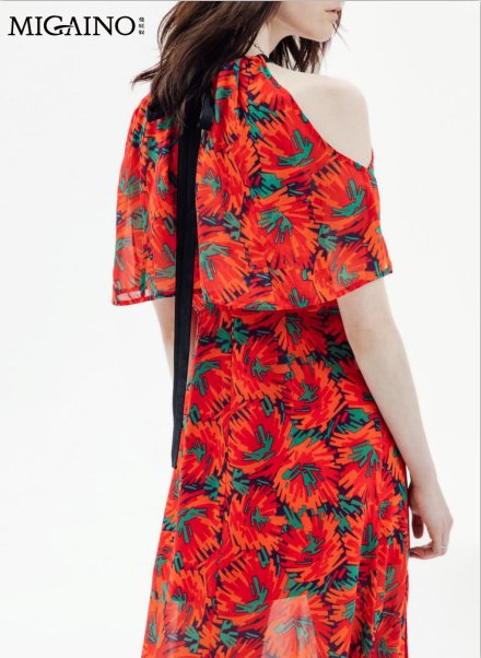 世界杯结束了，你也该拯救下你的肥肉了，运动Girls穿起来!