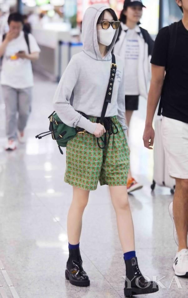 穿个短裤也能这么美，跟着宋茜、杨幂学最潮的短裤穿搭吧!