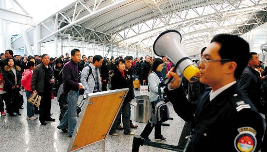 辟谣!原来它们能带上飞机,游客:之前都白扔