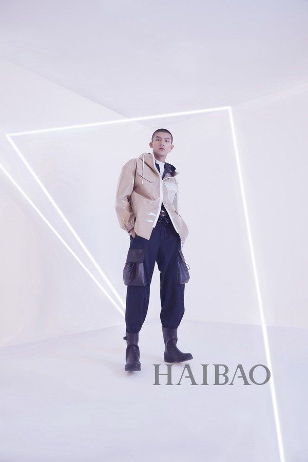 硅基生物2018秋冬系列lookbook:“月之暗面”