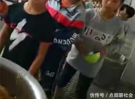 网友爆料河南某校营养餐糊弄人，官方回应一查到底