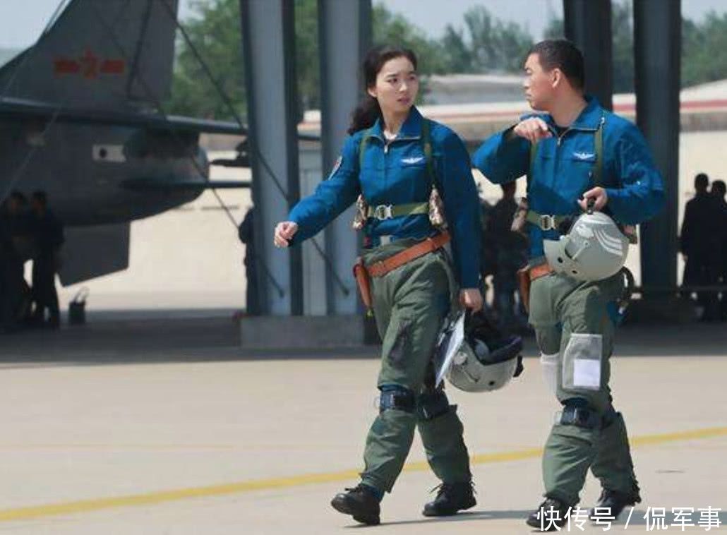 怎么成为民航飞行员 t01fa994e5b950bc28b.jpg?size=1030x758