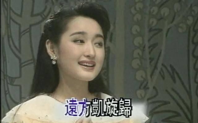  杨钰莹@“甜歌天后”杨钰莹真的像照片那么美吗？这组老照片足以见证