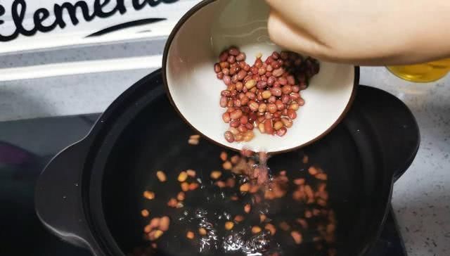  「水灵」女性每天喝杯“它”，不出一个月，告别黄脸婆，皮肤比以前水灵