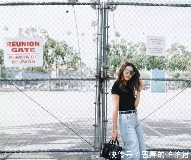  冬天：冬天裤子这样穿，女人味简直爆表，难怪回头率这么高！