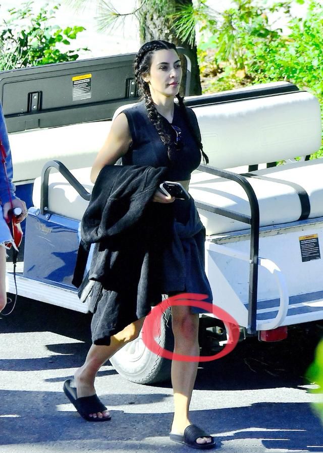 你见过素颜得金卡戴珊吗?其实金卡戴珊长得很清秀