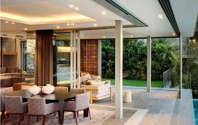 “玻璃盒子”火了，超现代的山地别墅，绿城玩起了“少即是多”