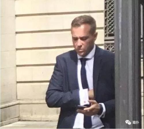 太监男用“关灯+不明物体”掩饰缺陷，真相曝光后前女友们怒告索