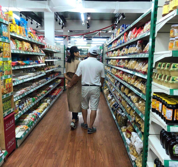 刘涛逛街不小心被拍，谣言到底是不是真的？