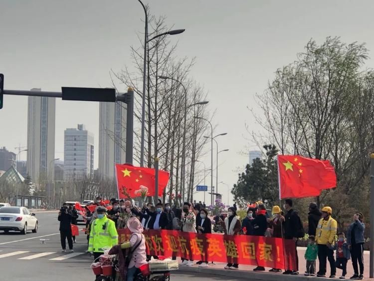  #迎接#全城瞩目！刚刚，英雄到家了！日照“最高礼遇”迎接！