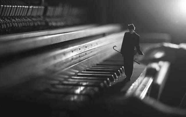 8岁开始摄影,没上过一天学的他,天才创作已超过2亿次点击