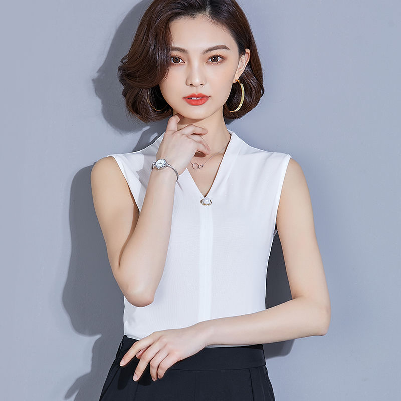 丰满的女人就是好看，尤其穿上这“流氓衫”，女人味挡也挡不住