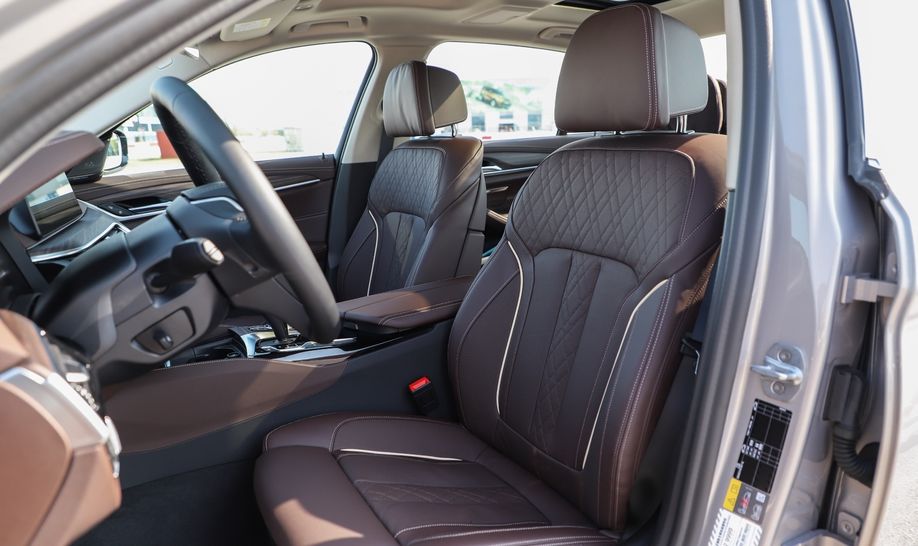 Le:送绿牌免购置税还有补贴? 试驾53.69万的宝马530Le 里程升级版