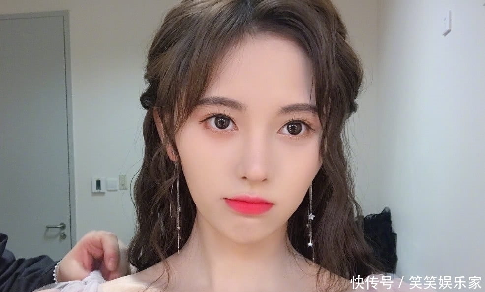 [ 鞠婧]总算清楚了，为啥鞠婧祎被称“四千年美女”？当她穿起粉裙时候
