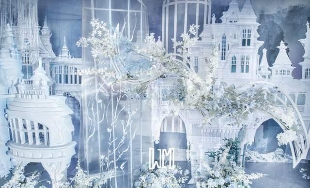  『蓝色』在冰蓝色的世界里，上演我们的冰雪奇缘，春天里特别的冰雪婚礼