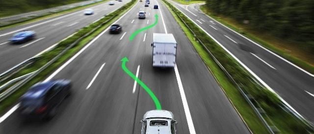  #车尾#老司机：超车看车头，会车看车尾，新手司机要记住