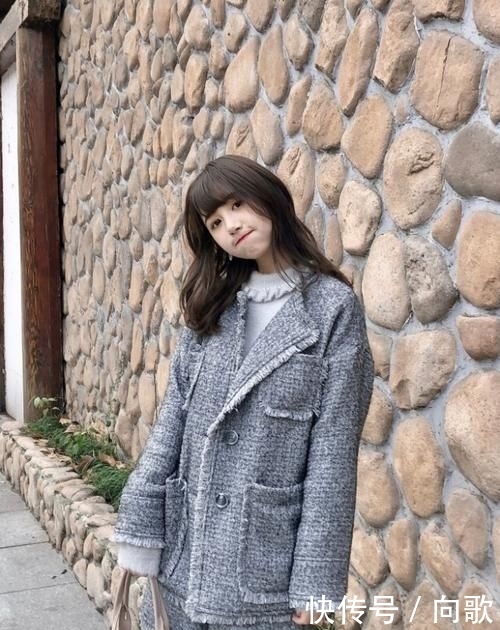#相亲#2020年女生必备的“相亲利器”:这几种小香风一定不能放过